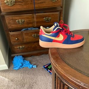 Nikes. In great condition. Worn one time.